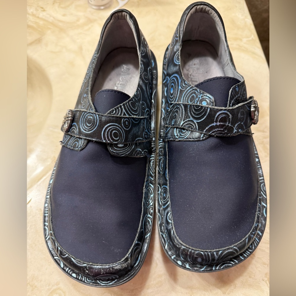 ALEGRIA DEN-587 sz 39 black and blue tone leather blend